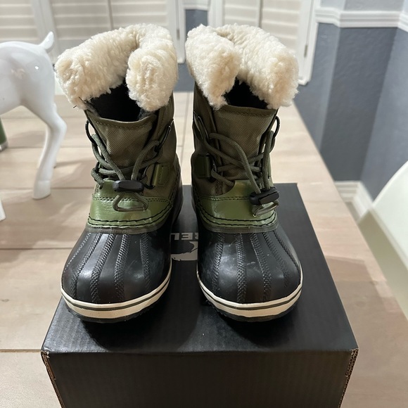 Children’s/Youth Sorel yoot pac nylon boots. Size children’s 12. - Picture 3 of 3